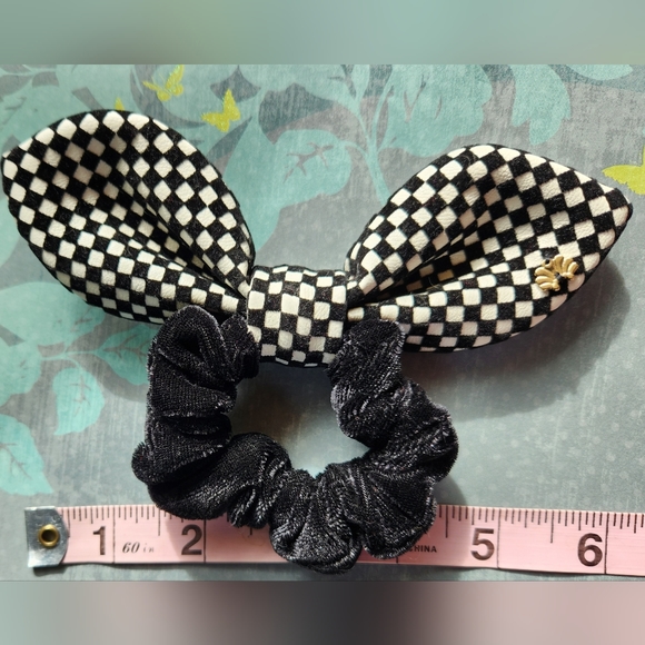 LELE SADOUGHI B & W Checked Velvet Rabbit Ears Hair Ponytail BLACK Scrunchie NEW - Picture 6 of 9
